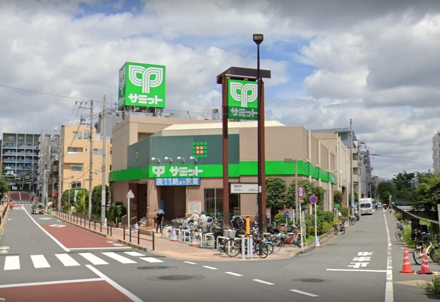 ���ӊ� �X�[�p�[ 300m �T�~�b�g�X�g�A ������X