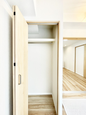 ���[ �����u�����I�����C�����k�v��t���I�ߗނ�ו��Ȃǂ̎��[�ɕ֗��ȃN���[�[�b�g�t���B