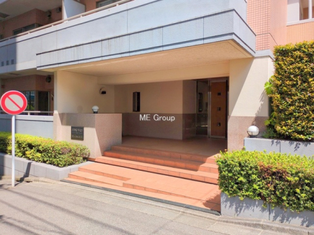 �G���g�����X -