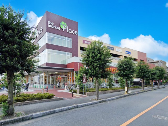 ���ӊ� �V���b�s���O�Z���^�[ 1500m the market Place �a��