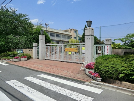 ���ӊ� ���w�Z 550m �������܎s���k�Y�a���w�Z