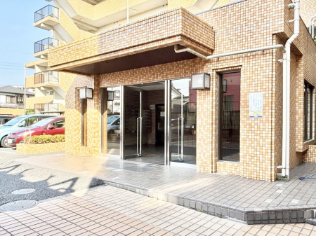 �G���g�����X �Z���҂◈�K�҂��C�����悭���o�}���B�������������͋C�̃G���g�����X