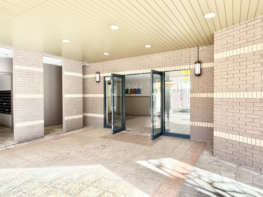 �G���g�����X ���]�Ԓu����