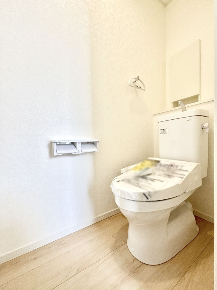 �g�C�� �g�C����1�K��2�K���ꂼ��ɔz�u����Ă��ĂƂĂ��֗��ł��B 