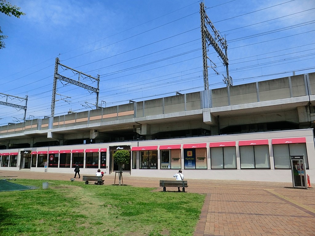 ���ӊ� �V���b�s���O�Z���^�[ 1600m �r�[���Y�^��{��