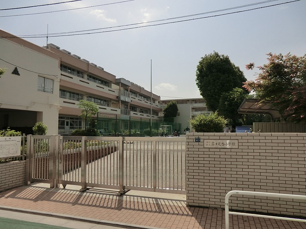 ���ӊ� ���w�Z 400m ���旧�x�m���䏬�w�Z