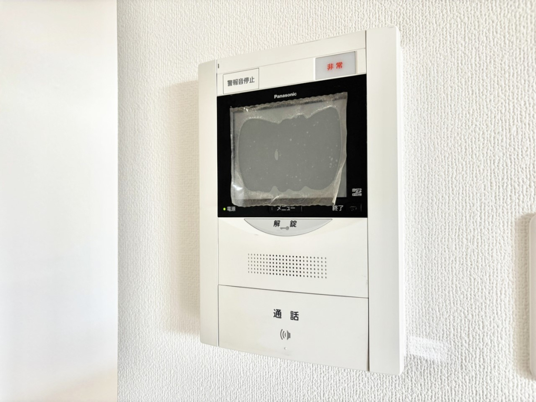 ���̑����� TV���j�^�[�t�C���^�[�t�H�����t���Ă��ăZ�L�����e�B�[��  