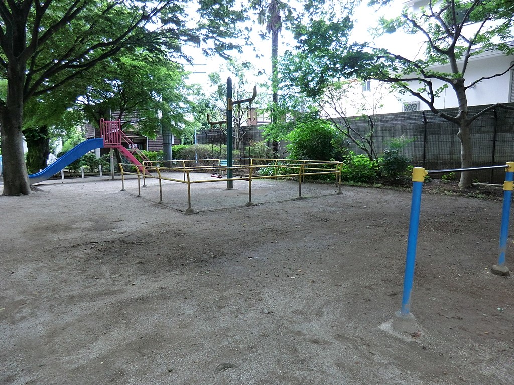 ���ӊ� ���� 300m ����������