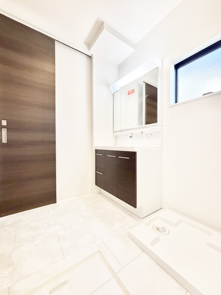 ̑ ̂KԂłB̐gxxCǂg܂B 