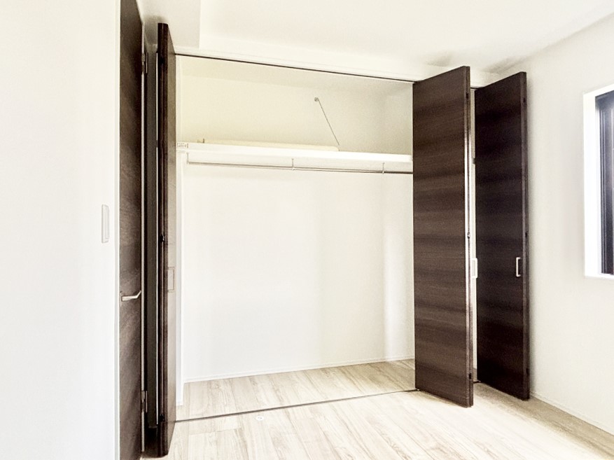 ���[ �����Ղ�̎��[�X�y�[�X�ŉ��K�ɕ�点���� 