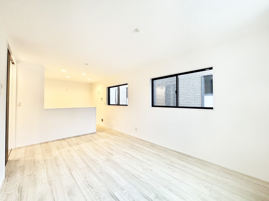 ���r���O �i�`�������e�C�X�g�̗D�����_�炩���F�g���̃t���[�����O���f�G�ȃ��r���O�ł��ˁB