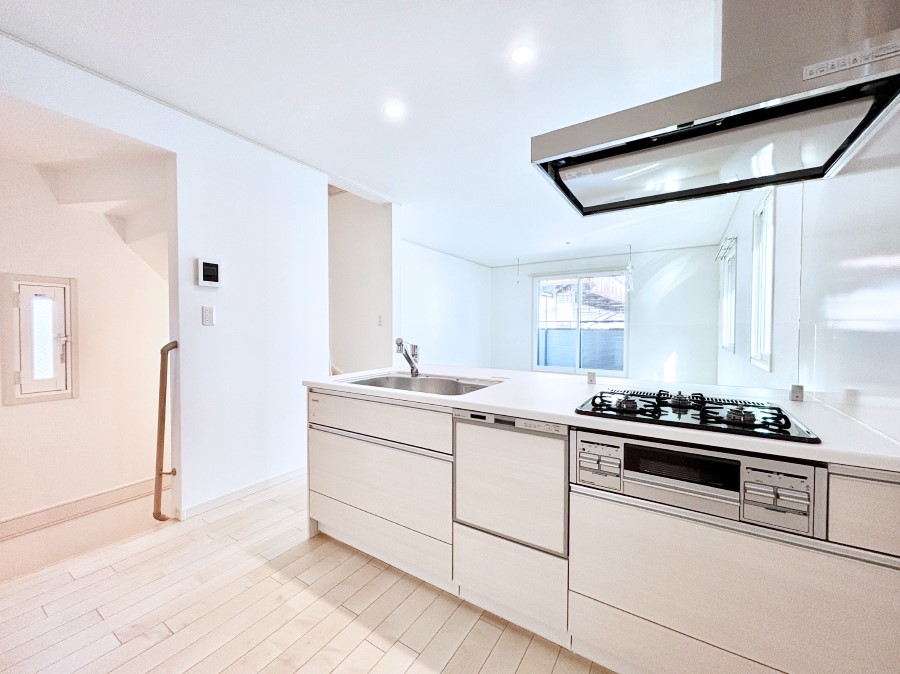 �L�b�`�� �������������I�ɁA�y�����I�V�X�e���L�b�`��  