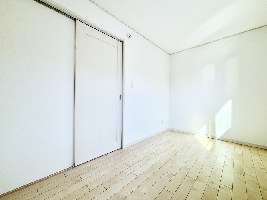 ���̑����� 3�K��4.7���̃T�[�r�X���[���B���[�͂������A�����Ƃ��Ă����p�ł��܂��B  