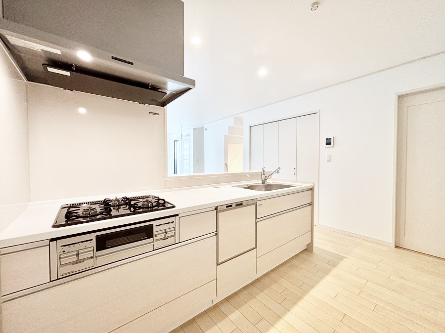 �L�b�`�� �������������I�ɁA�y�����I�V�X�e���L�b�`��  