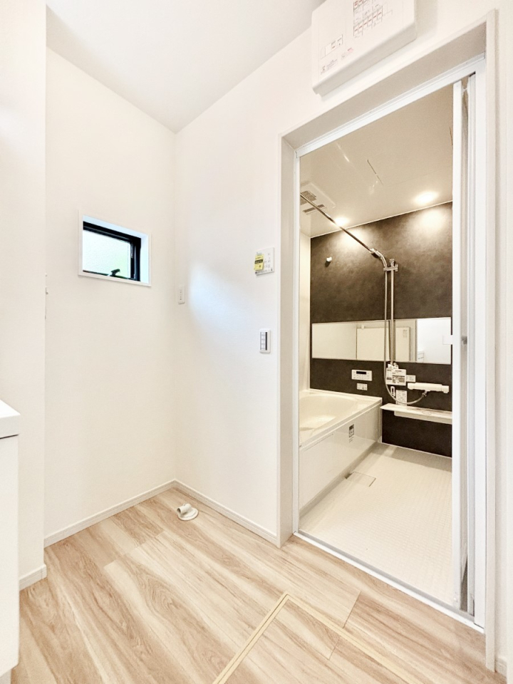 ̑ ̂KԂłB̐gxxCǂg܂B