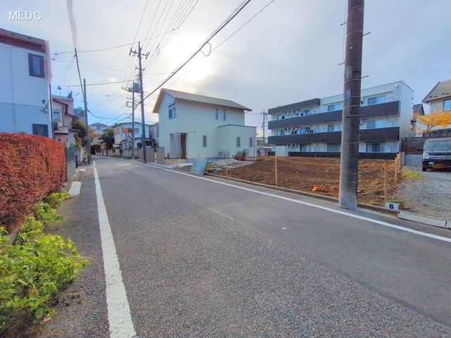 nynʐ^ -