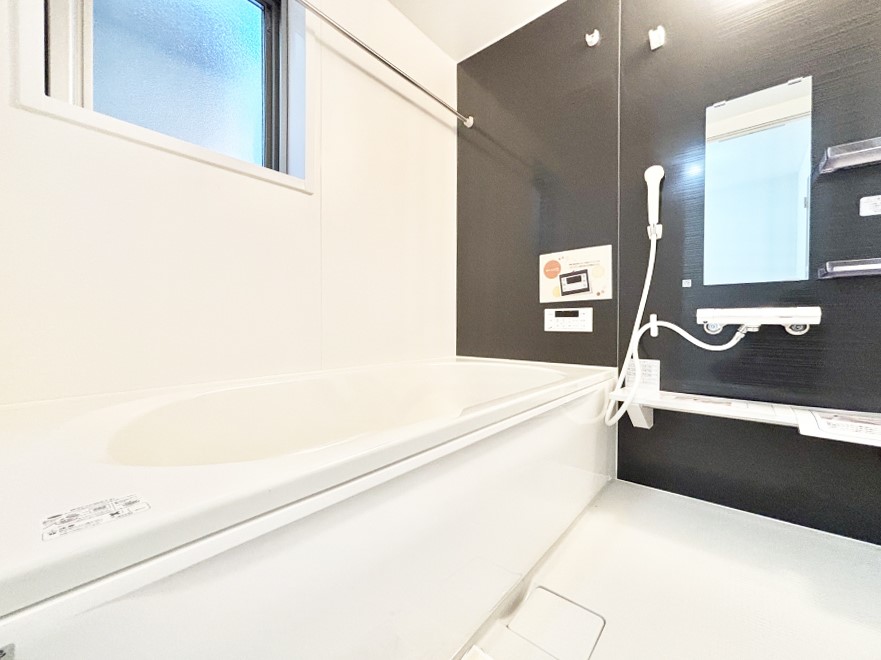 ���� ����̔�������Ă���閾�邢�������̂���o�X���[��