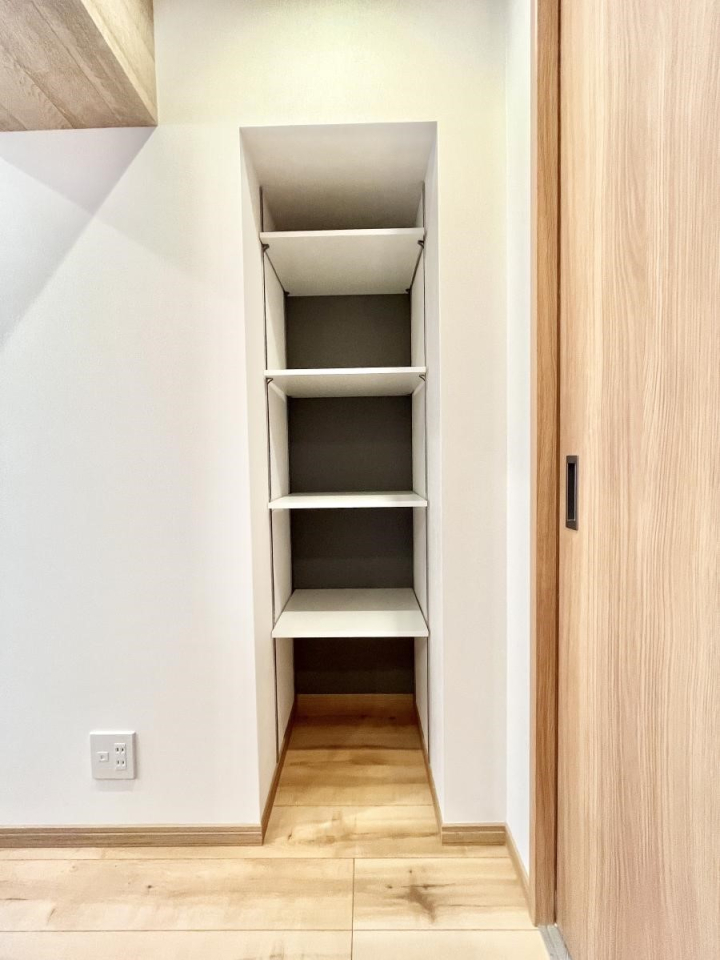 [ rO[BɎ[ƕW܂LDKXbLЕtłˁB      