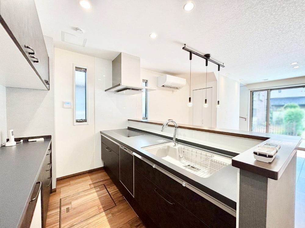 Lb` rOŗVԂqlȂ炨łΖʃLb`