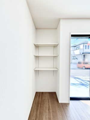 ̑ rO[BɎ[ƕW܂LDKXbLЕtłˁB  