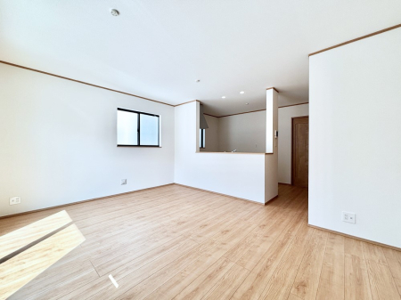 ���r���O �ǂ��ɂ��Ă��Ƒ��̂Ȃ������������R�~���j�P�[�V�������r���O�B 