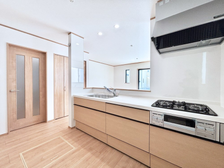 �L�b�`�� �������������I�ɁA�y�����I�V�X�e���L�b�`��  