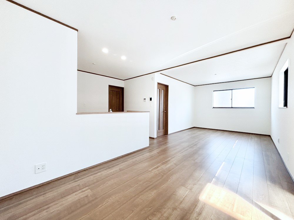 ���r���O �ǂ��ɂ��Ă��Ƒ��̂Ȃ������������R�~���j�P�[�V�������r���O�B 