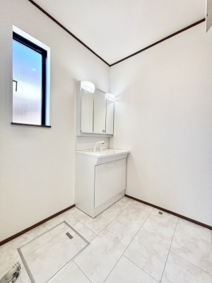 ���̑� �L�X�Ƃ�Ƃ�̂��郉���h���[�X�y�[�X�B    