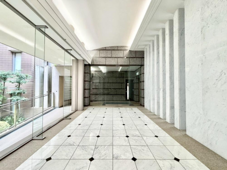 �G���g�����X �������������͋C�̃G���g�����X