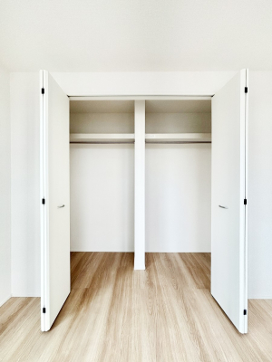 ���[ �m���̃N���[�[�b�g�B���s��������̂Ō���̈ߗނ�����������܂�܂��B