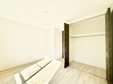 �q������ �q�������ɂ��������߂Ȏ��[�X�y�[�X�����Ղ�̋���