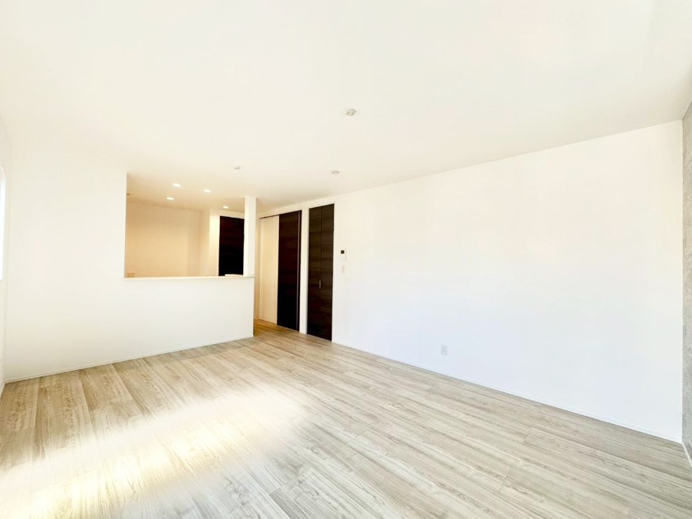 ���r���O �i�`�������e�C�X�g�̗D�����_�炩���F�g���̃t���[�����O���f�G�ȃ��r���O�ł��ˁB