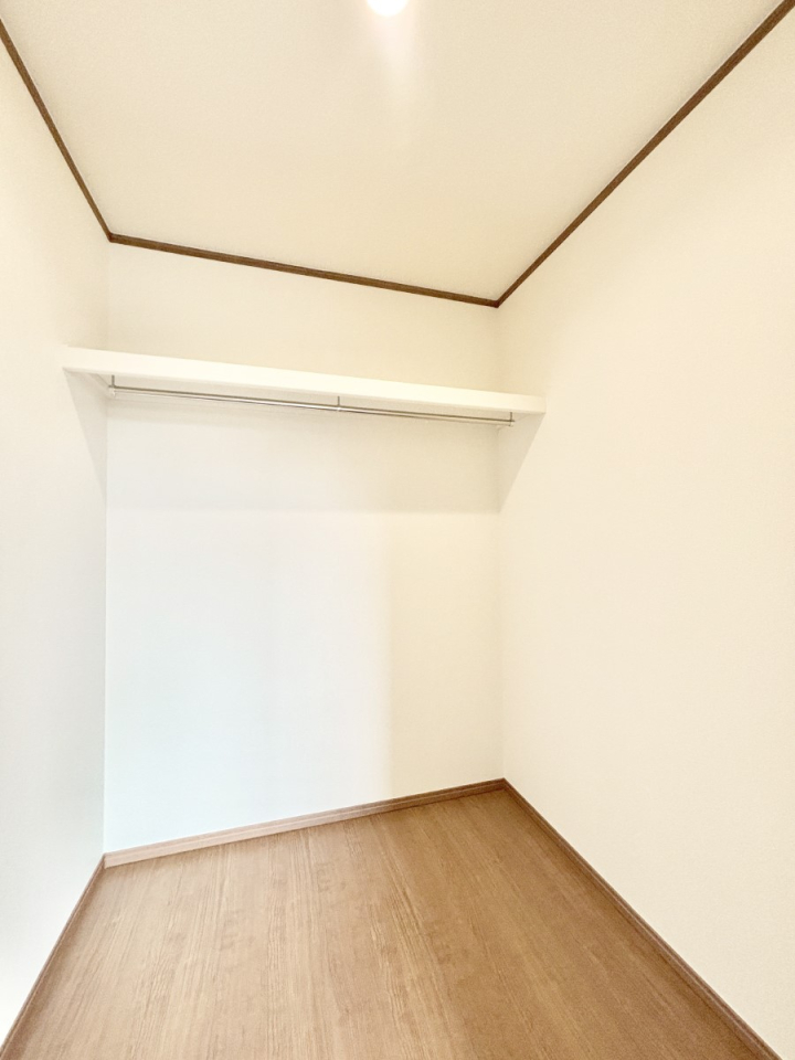 ̑ EH[NCN[[bgtŐԂLpł܂B