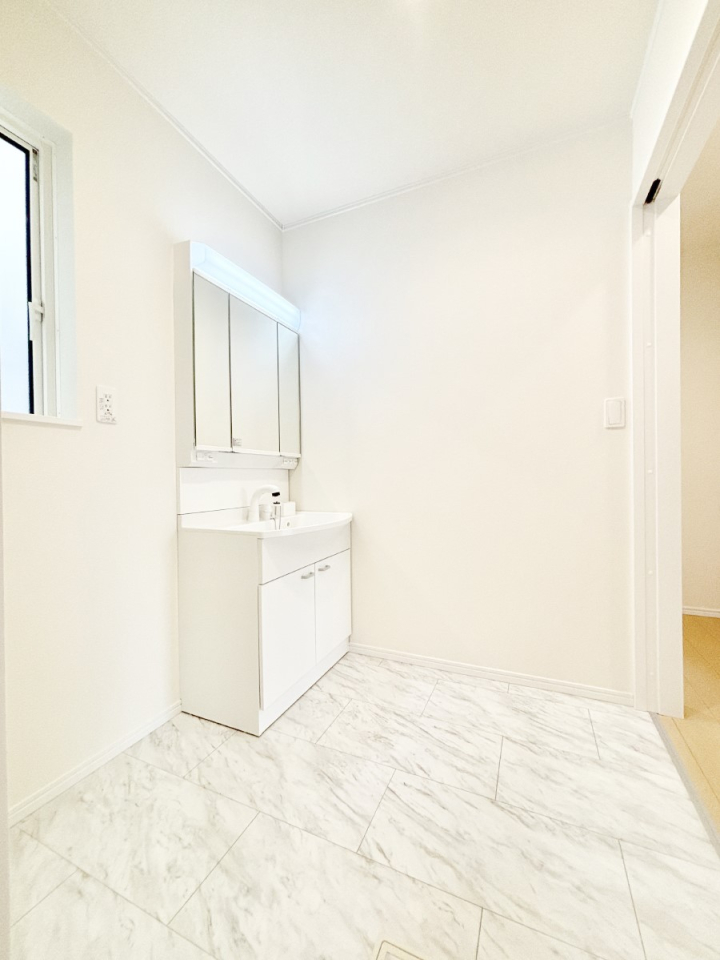 ̑ ̂KԂłB̐gxxCǂg܂B 