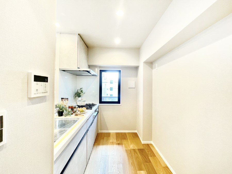 �L�b�`�� ��Ƃ肠��L�b�`���X�y�[�X�ł�������H��̌�Еt�����X���[�Y�ɁI