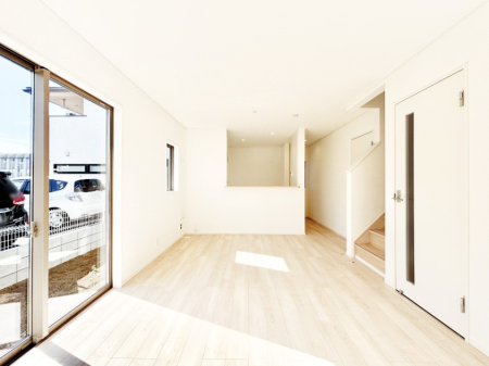 ���r���O ���Ƒ������R�ƏW�܂�A���₩�ȏ΂����ŕ�܂��e���̋�ԂɂȂ肻���ł��ˁI