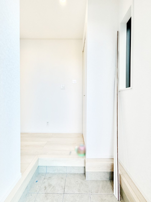 ���� ���Ƒ��₨�q�l���C�����悭���o�}���ł��鉸�₩�ȕ��͋C�̌��ւł��B