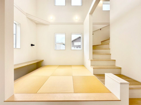 ���̑� ���r���O�Ɨׂ荇���Ă���}���`�X�L�b�v�B�ق��ƈꑧ�ł���a�̋�Ԃ��Y�ꂸ�ɁB 