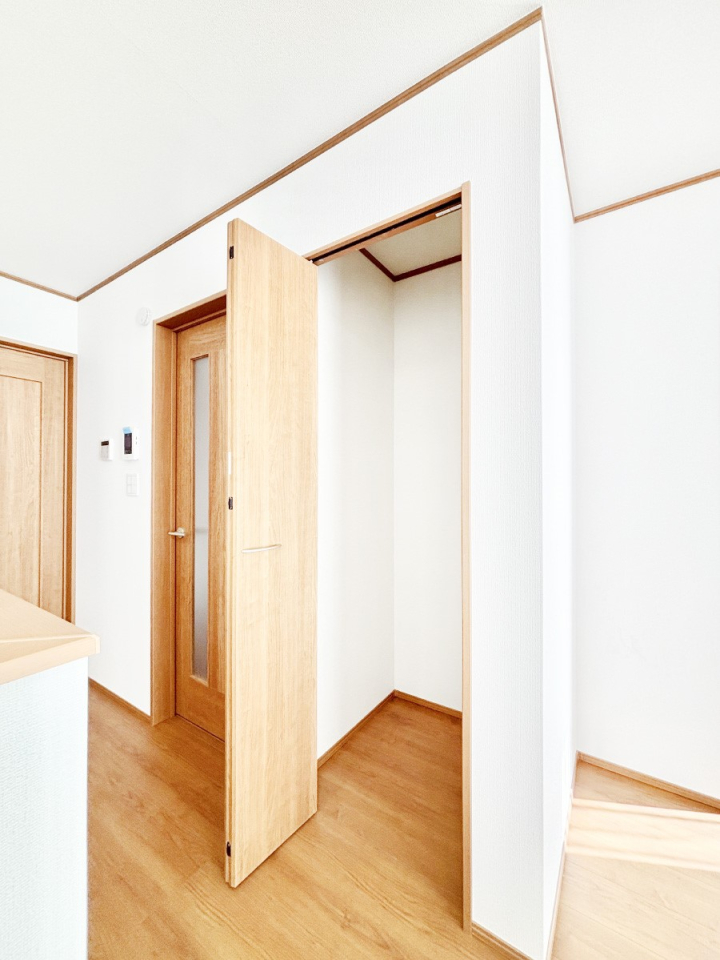 ���[ ������ꂪ���ȉƑ����L�̏�������p�i�Ȃǂ������Ղ���[�ł��郊�r���O���[�I