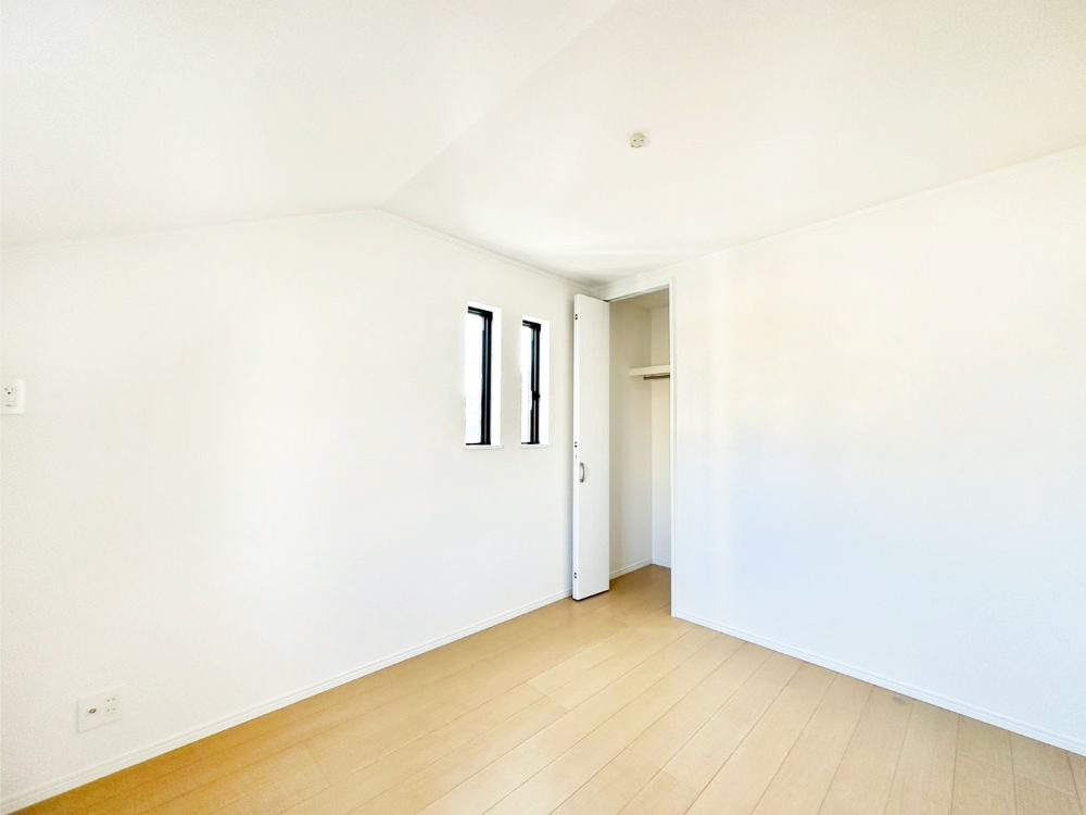 �q������ ���q���܂̂������Ƃ��Ă��I�ߗނ̐������ڂɕ֗��ȃN���[�[�b�g�t���̗m���B