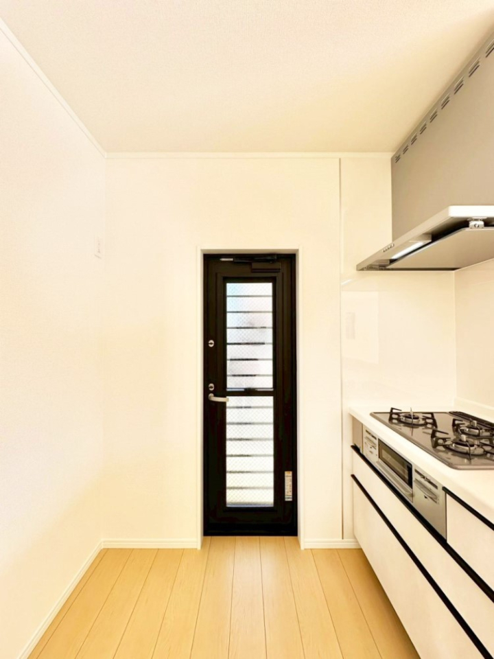 ���̑����� ���C���̌��ɂ����ꂵ�������