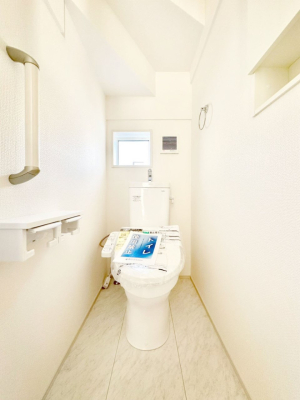 �g�C�� �g�C���͈��S�̂Q�ӏ��I���̃o�^�o�^������S�ł��B 