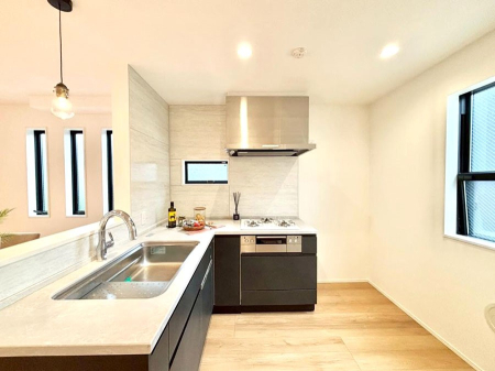 Lb` Ƃ肠Lb`ł͂ƑƊył܂B