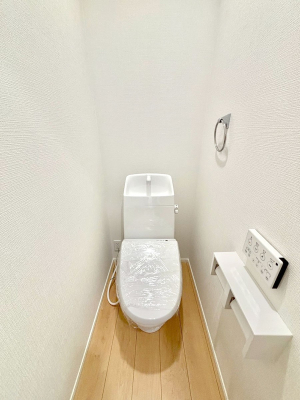 �g�C�� �g�C����1�K��2�K���ꂼ��ɔz�u����Ă��ĂƂĂ��֗��ł��B 