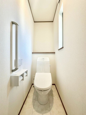 �g�C�� �g�C���͈��S�̂Q�ӏ��I���̃o�^�o�^������S�ł��B 