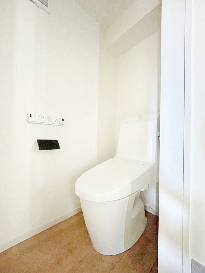 gC gC1K2KꂼɔzuĂĂƂĂ֗łB