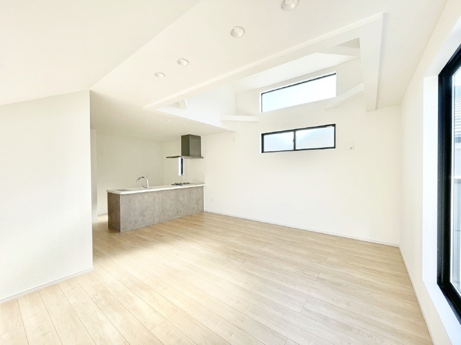 rO i`eCXg̗D_炩Fg̃t[OfGȃrOłˁB