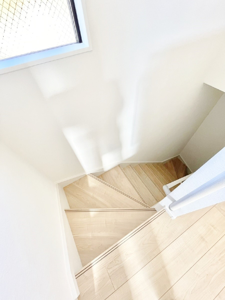 ̑ Ki͎肷tȂ̂ŏȂq܂₲̕Sł