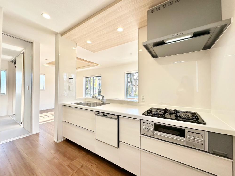 �L�b�`�� �������������I�ɁA�y�����I�V�X�e���L�b�`��  