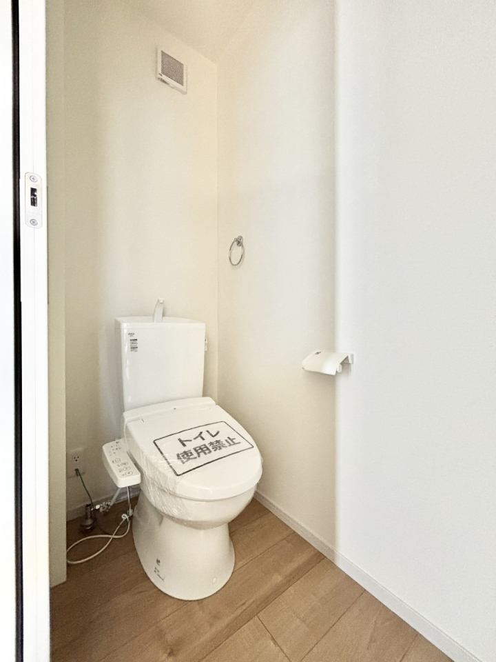 �g�C�� �g�C����1�K��2�K���ꂼ��ɔz�u����Ă��ĂƂĂ��֗��ł��B 